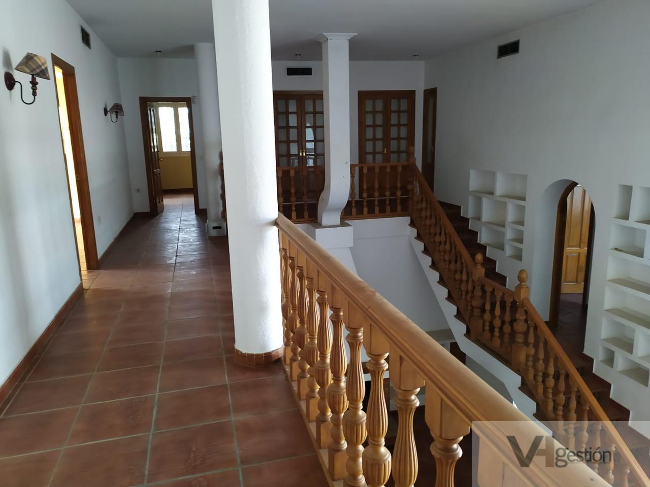 For sale of chalet in Gines