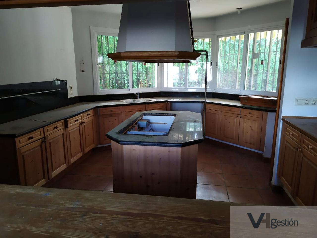 For sale of chalet in Gines