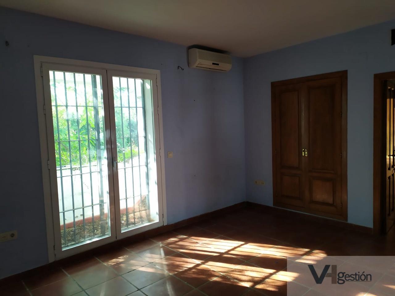 For sale of chalet in Gines