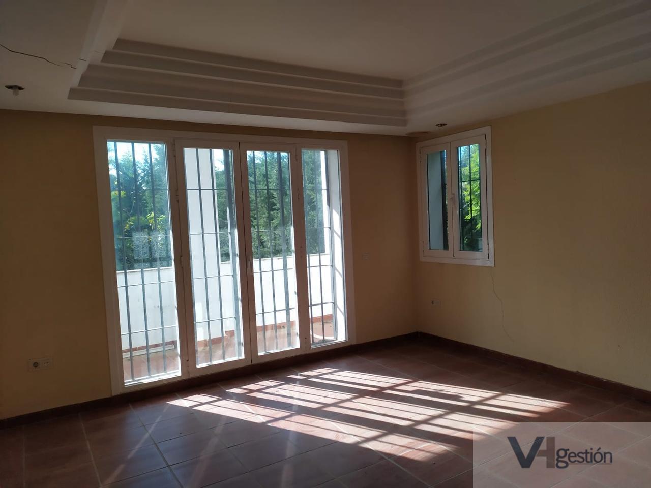 For sale of chalet in Gines