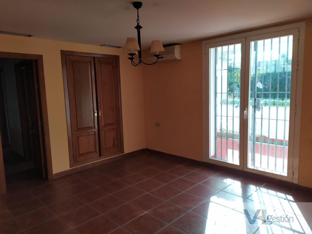 For sale of chalet in Gines