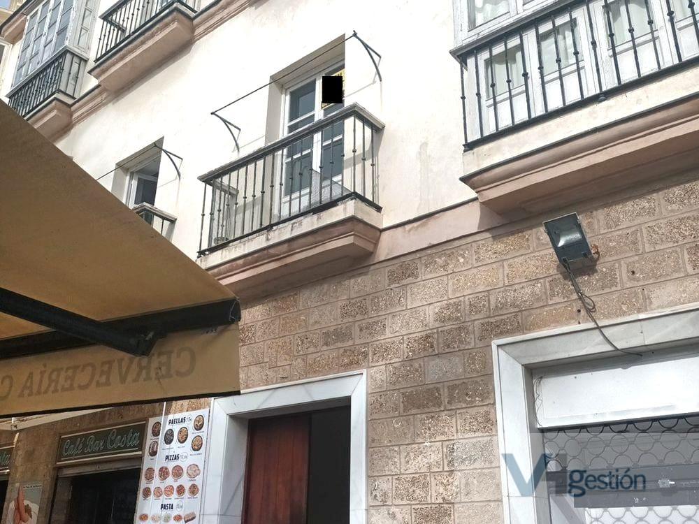 For sale of flat in Cádiz