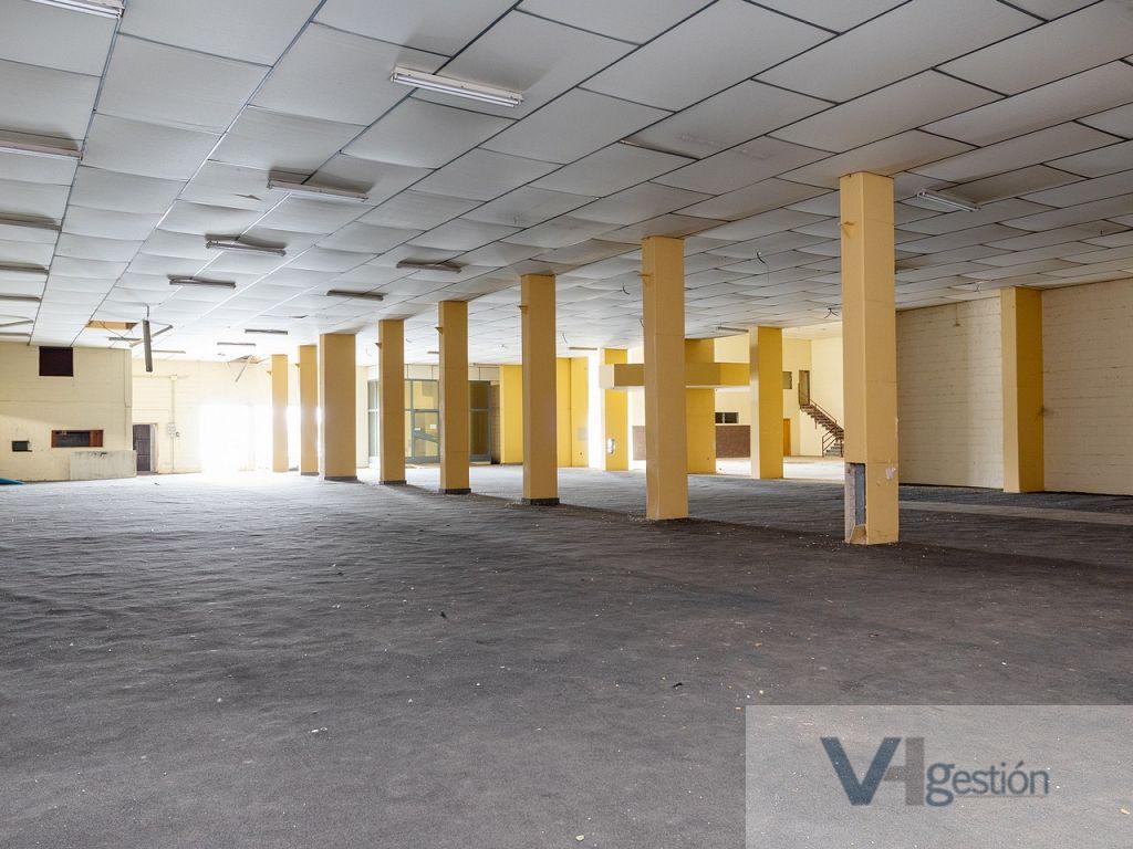 Venta de nave industrial en Alcalá de Guadaíra