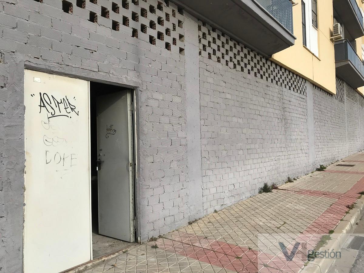 For sale of commercial in Alcalá de Guadaíra