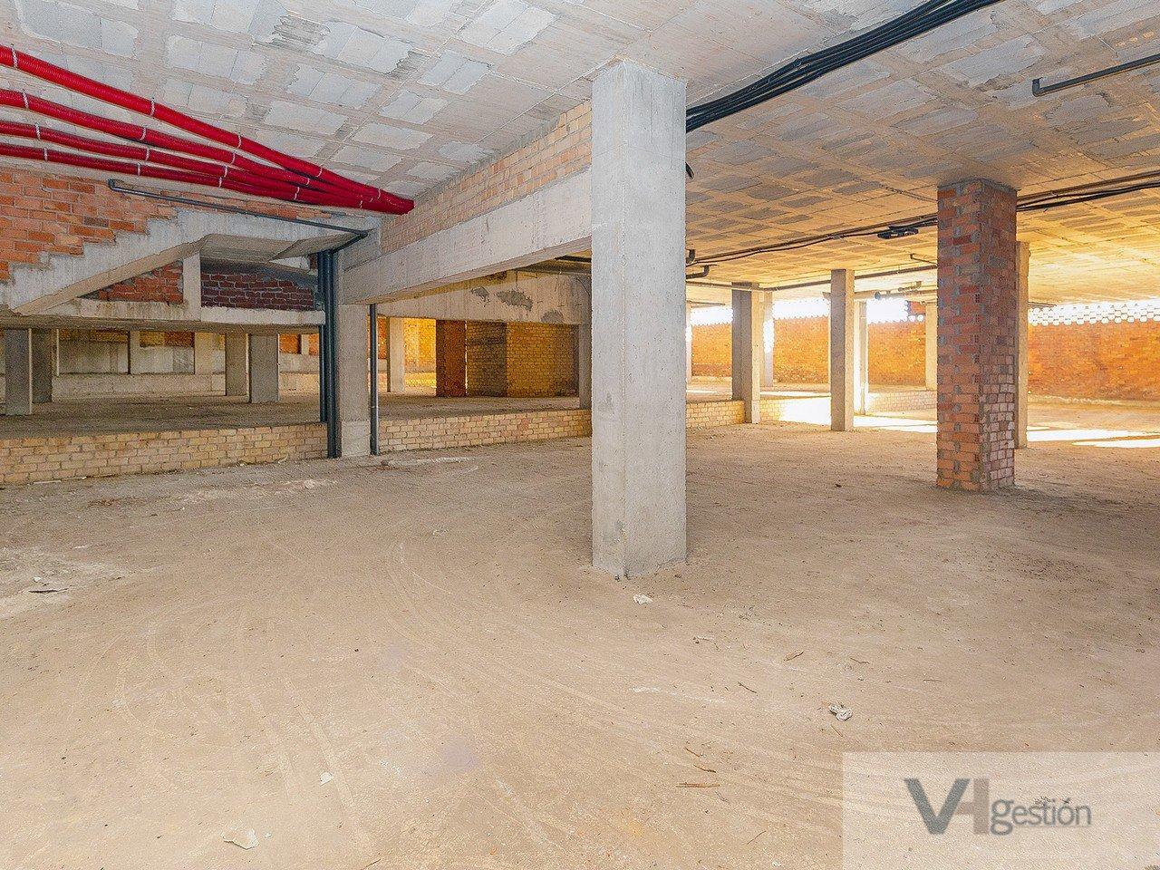 For sale of commercial in Alcalá de Guadaíra