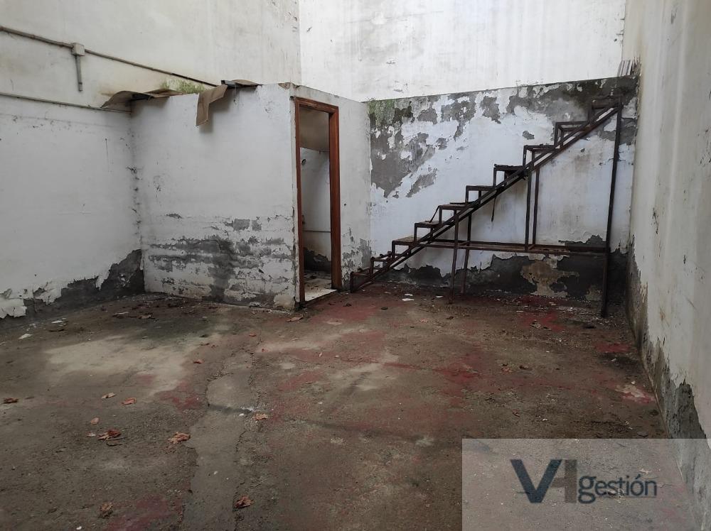For sale of commercial in Alcalá de Guadaíra