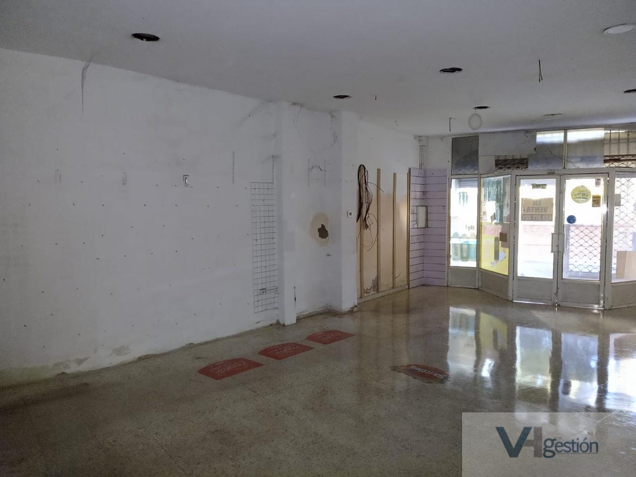 For sale of commercial in Alcalá de Guadaíra