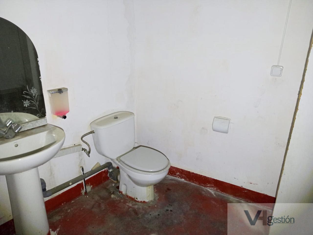 For sale of commercial in Alcalá de Guadaíra