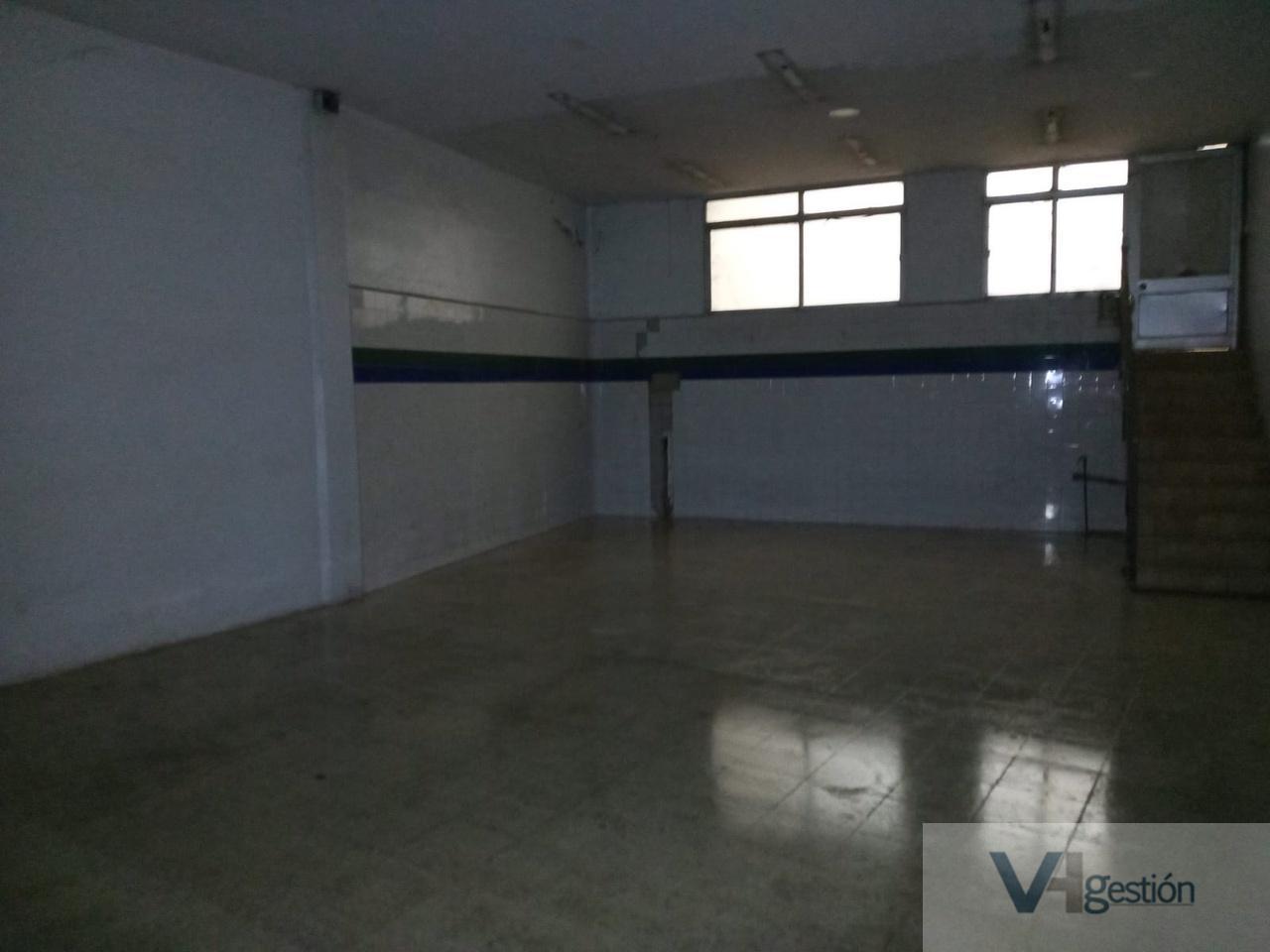 For sale of commercial in Alcalá de Guadaíra