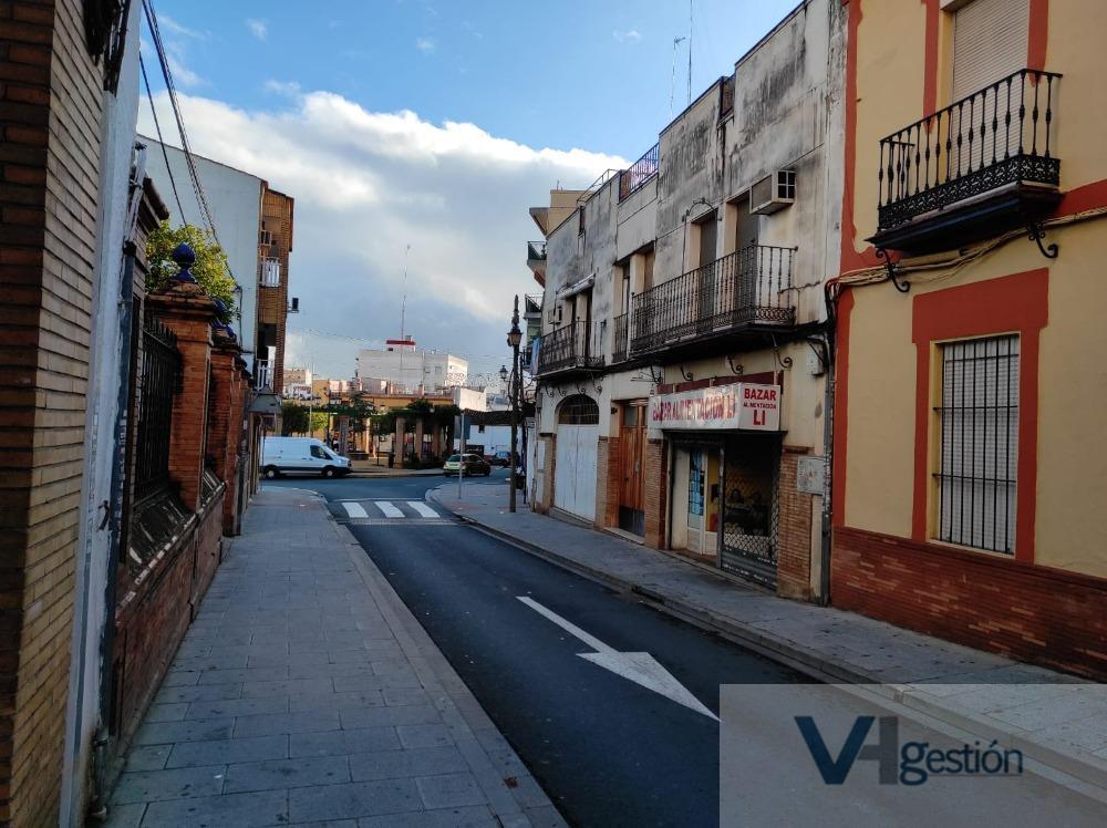 For sale of commercial in Alcalá de Guadaíra