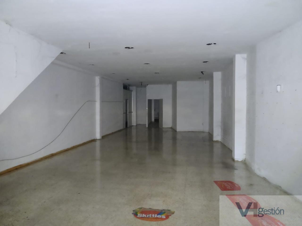 For sale of commercial in Alcalá de Guadaíra