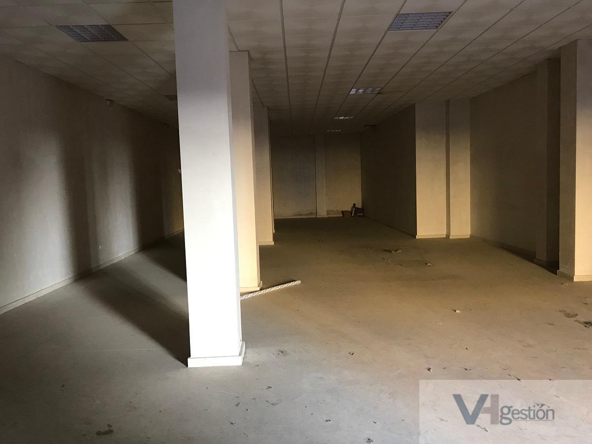For sale of commercial in Dos Hermanas