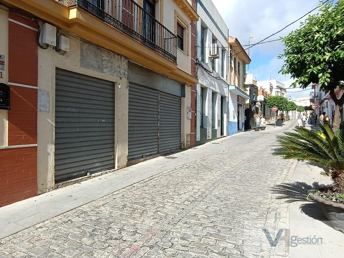 For sale of commercial in Bormujos