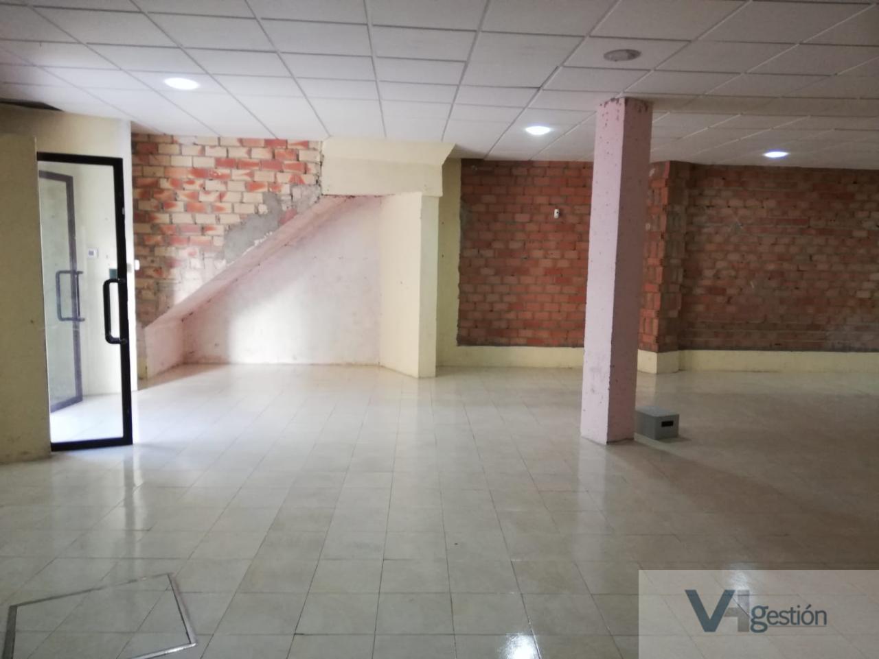 For sale of commercial in Bormujos