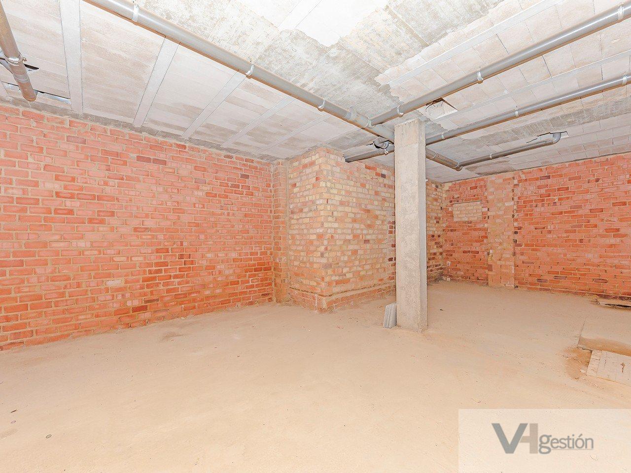 Venta de local comercial en Carrión de los Céspedes