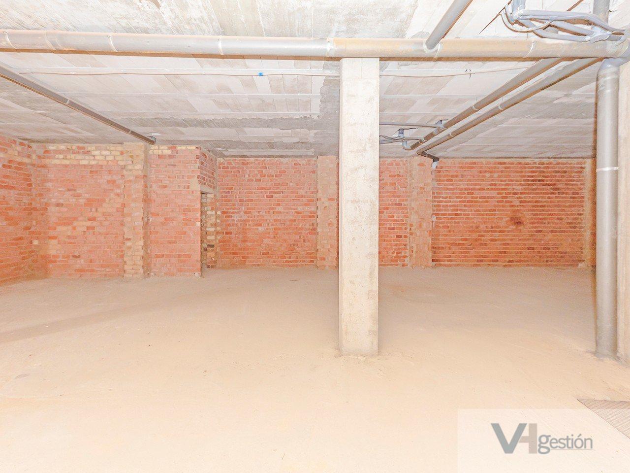 Venta de local comercial en Carrión de los Céspedes
