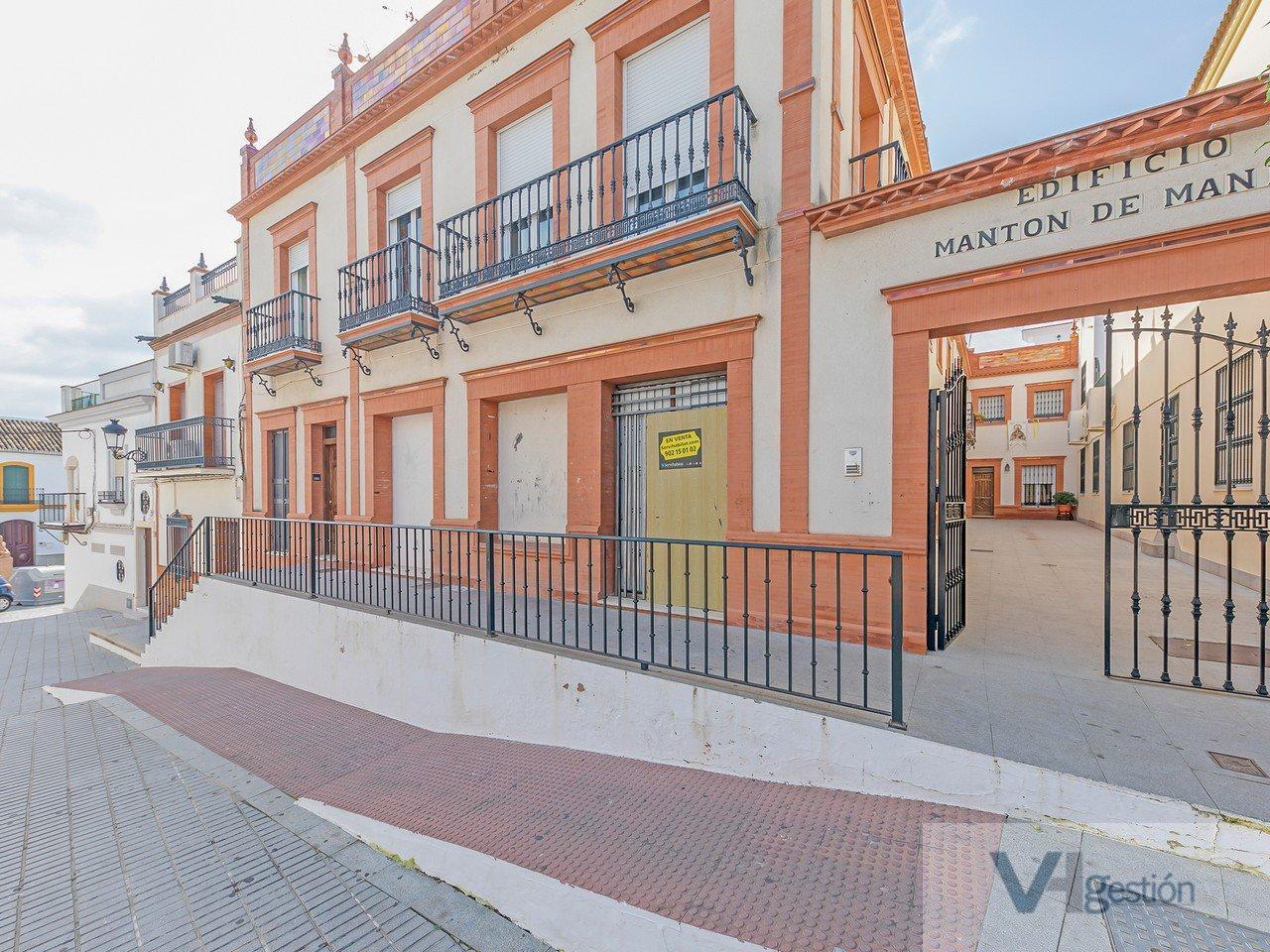Venta de local comercial en Carrión de los Céspedes