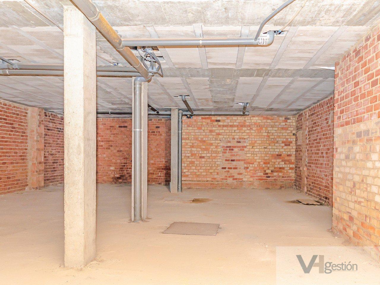 Venta de local comercial en Carrión de los Céspedes