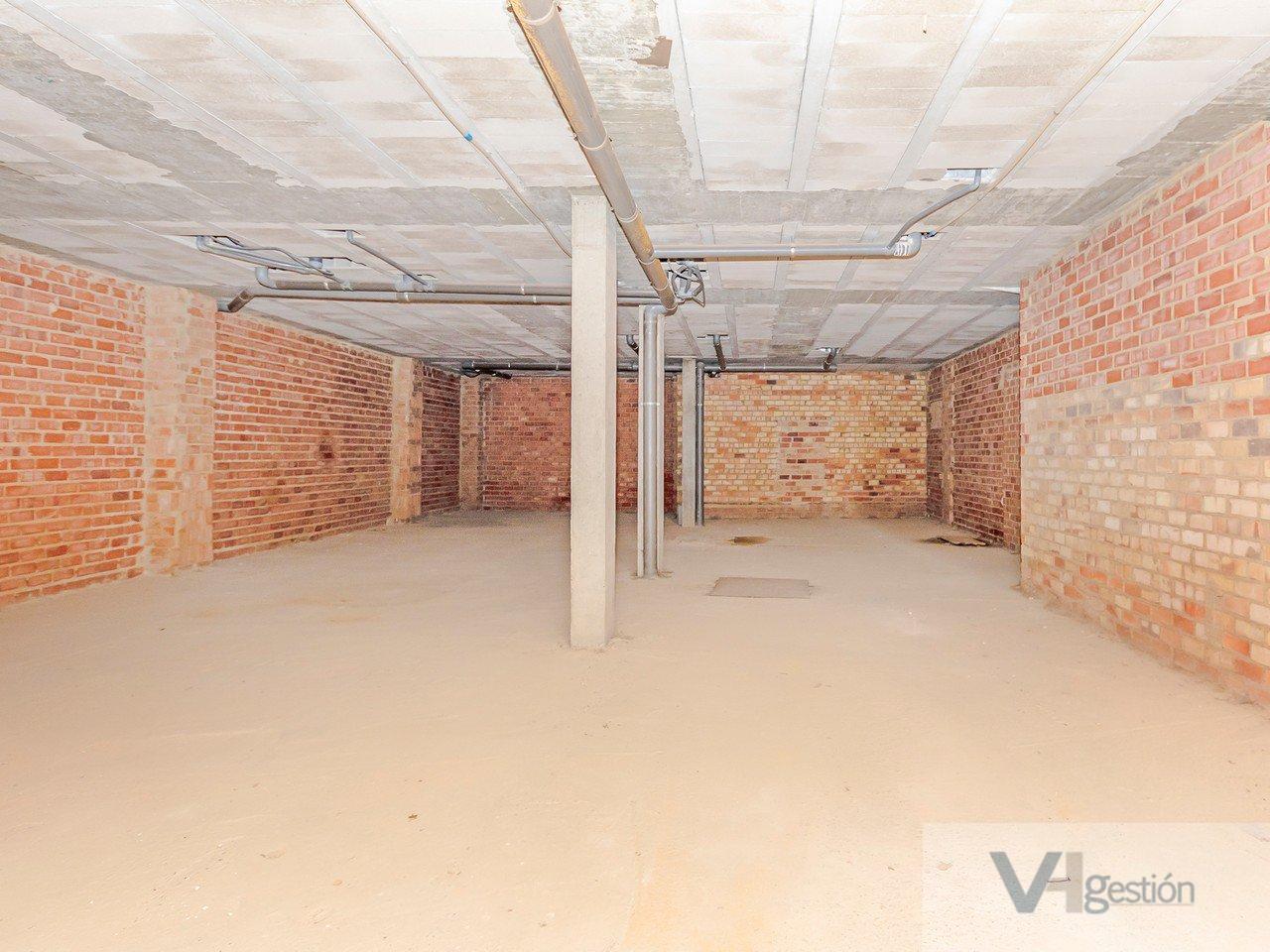 Venta de local comercial en Carrión de los Céspedes