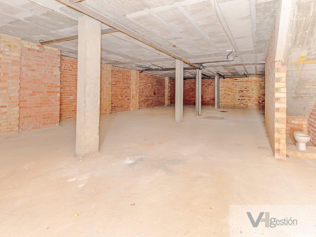 Venta de local comercial en Carrión de los Céspedes