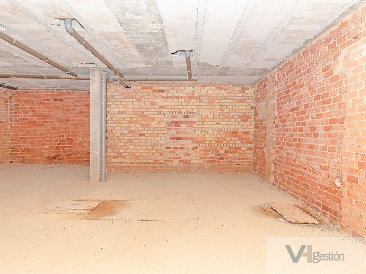 Venta de local comercial en Carrión de los Céspedes