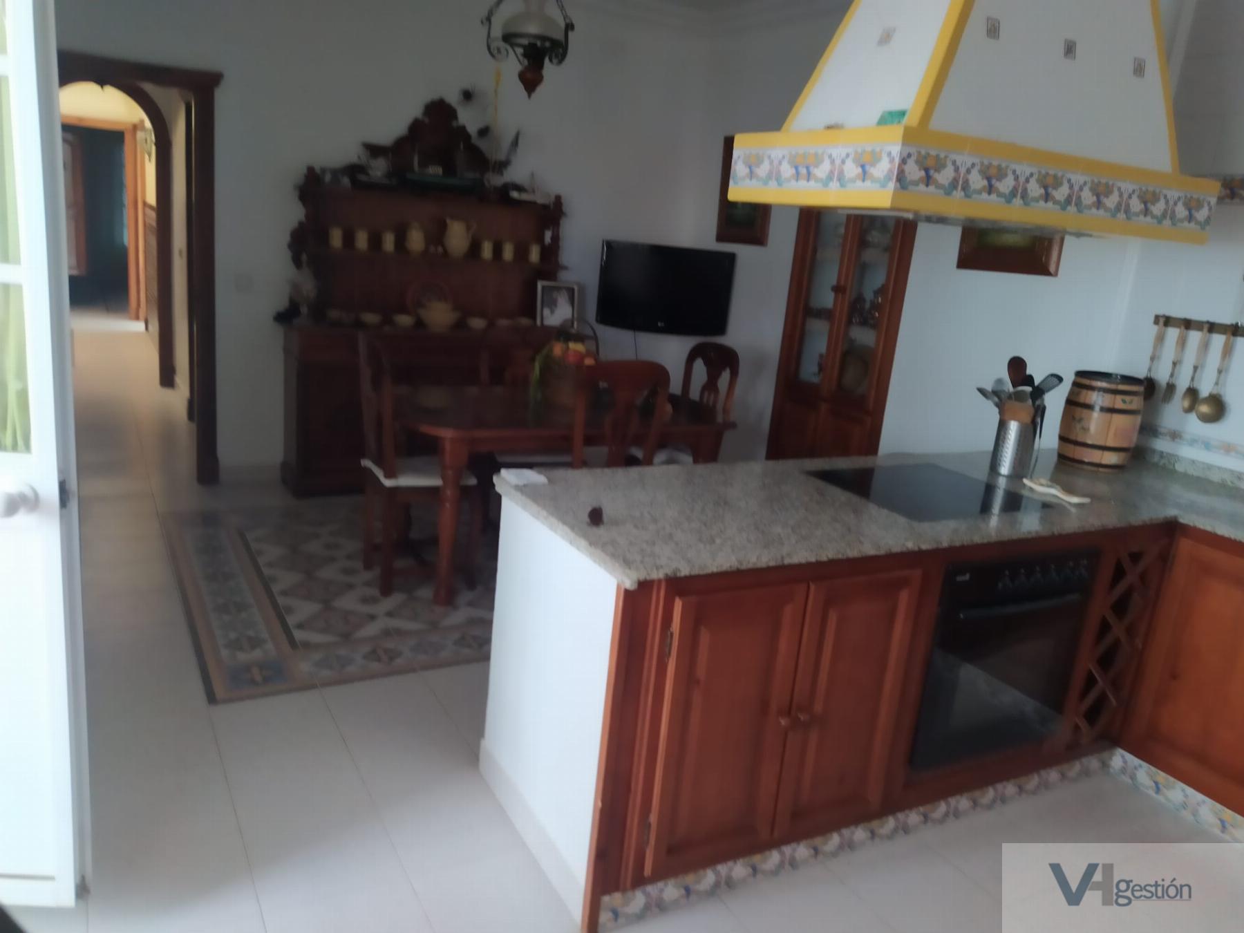 For sale of house in Villamartín