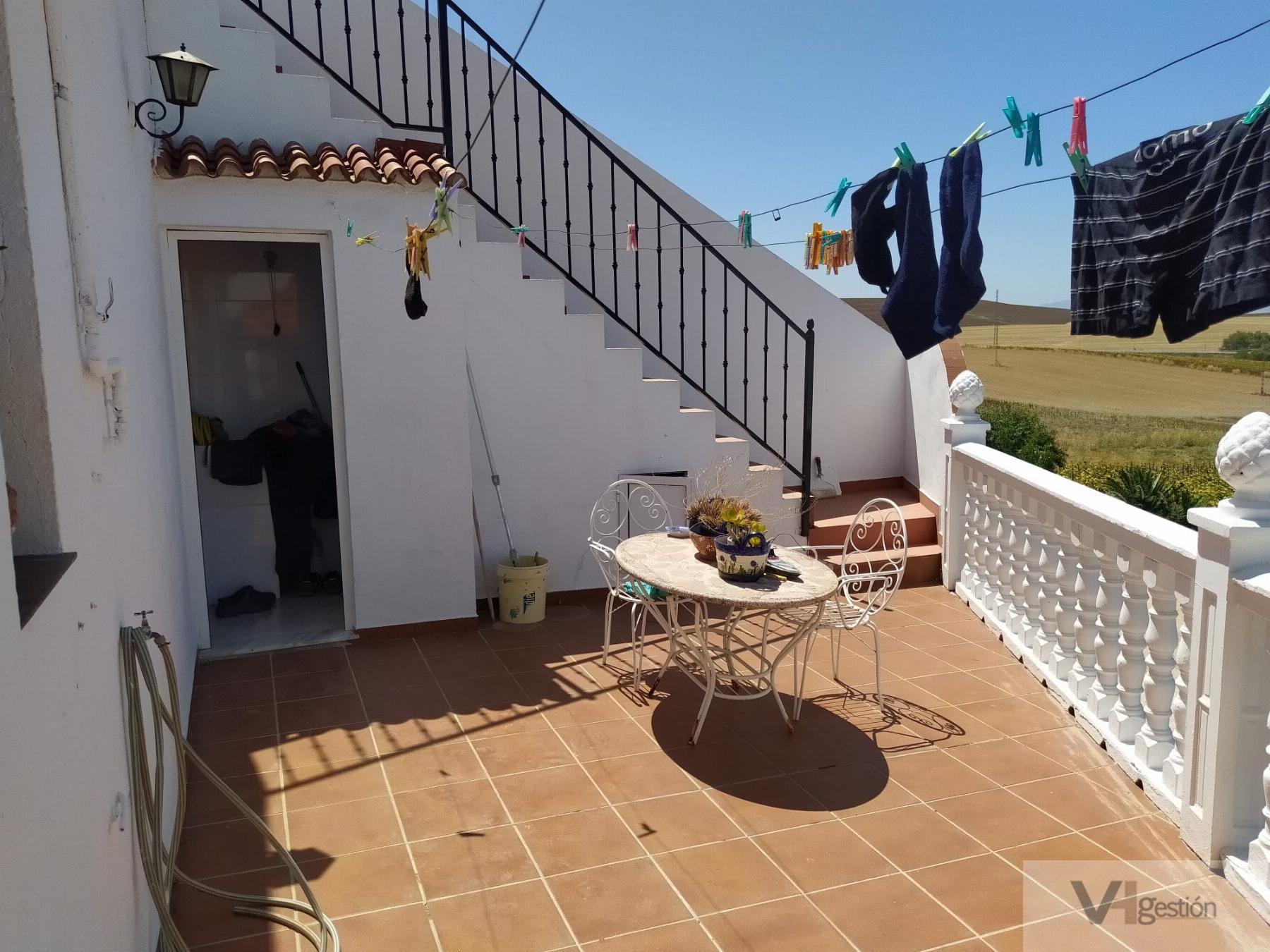 For sale of house in Villamartín