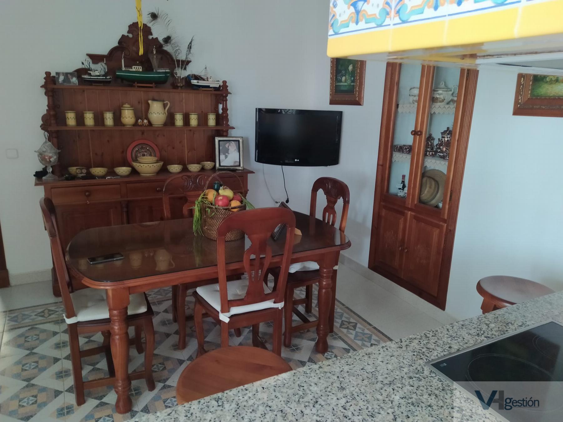 For sale of house in Villamartín