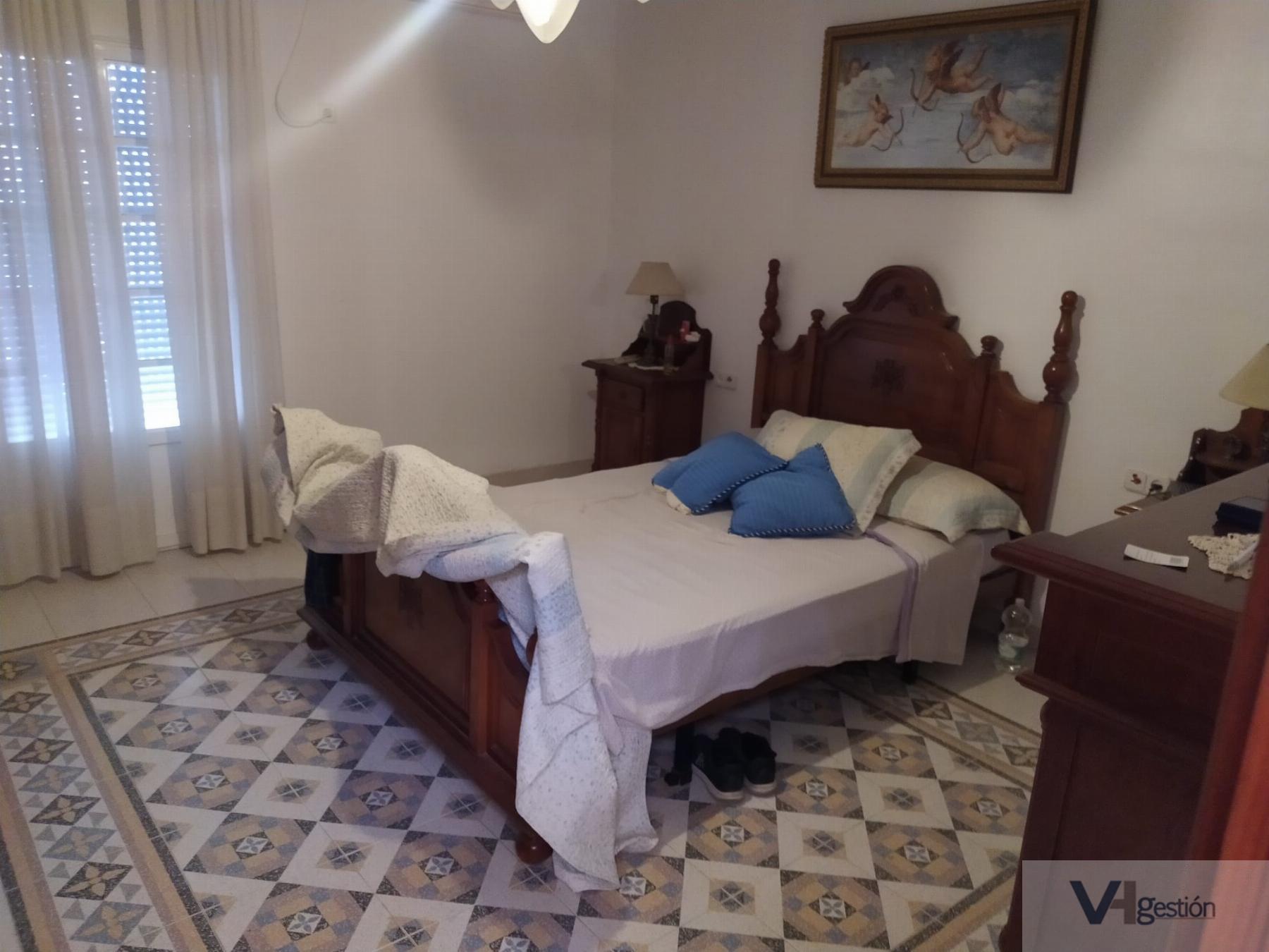 For sale of house in Villamartín