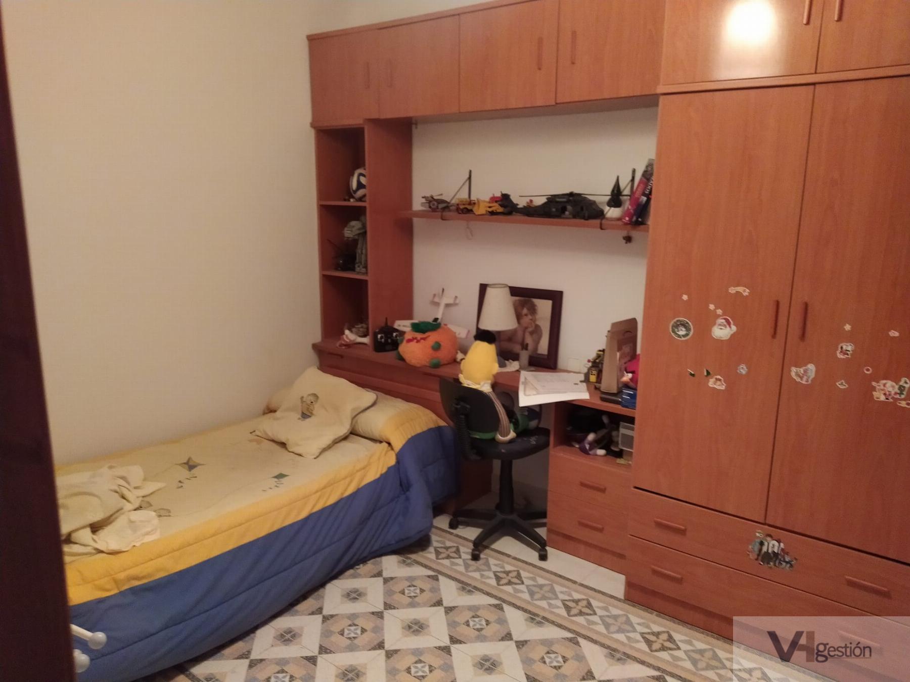 For sale of house in Villamartín