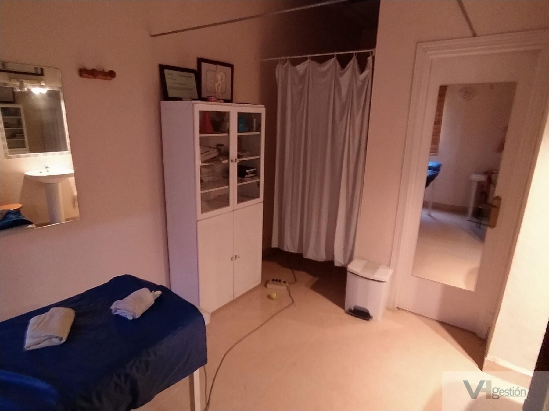 For sale of house in Villamartín