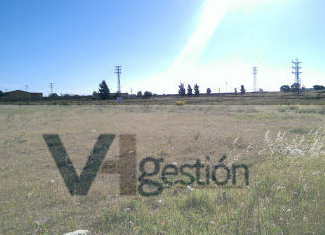 For sale of land in Utrera