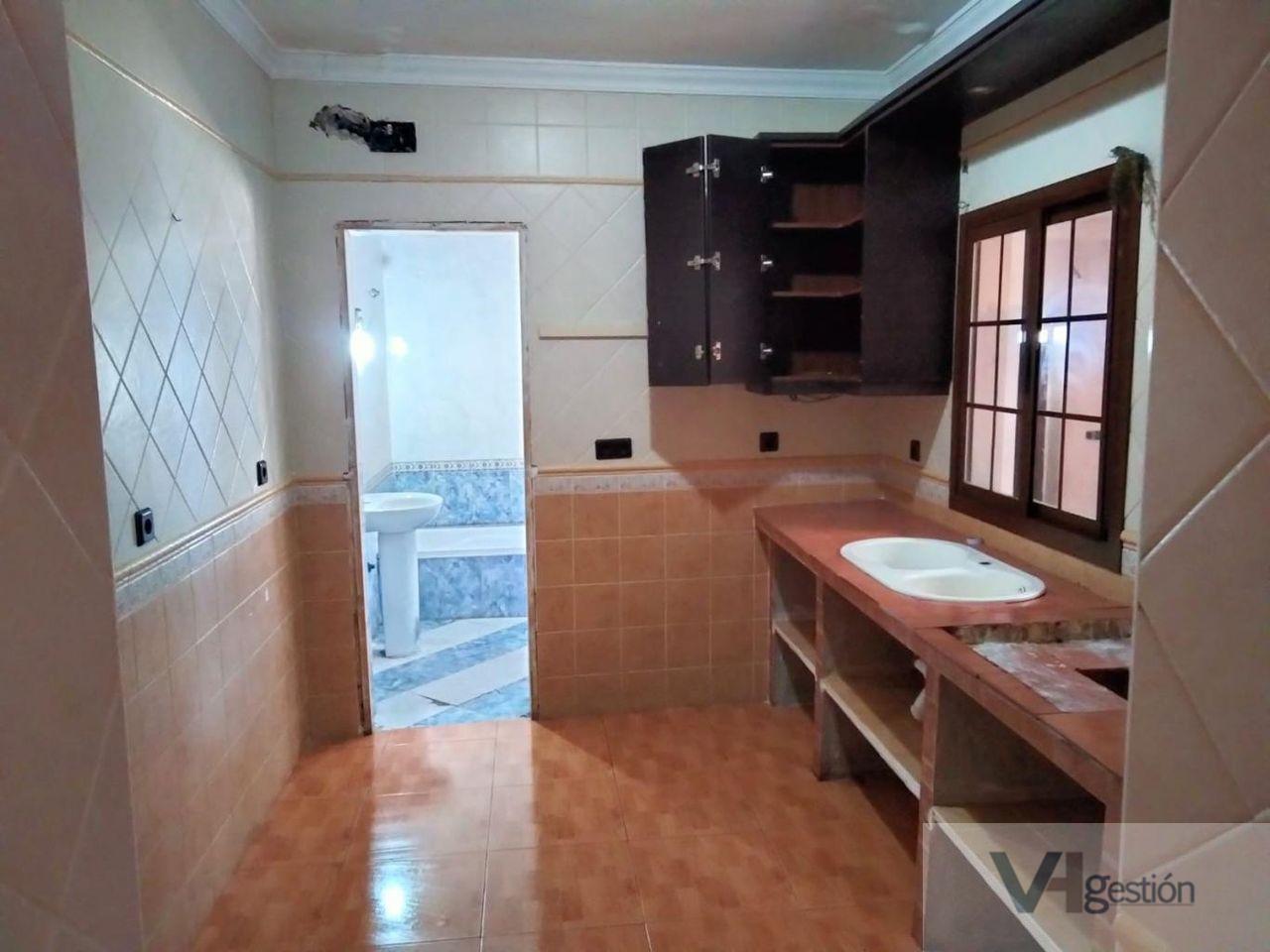 For sale of house in Guillena