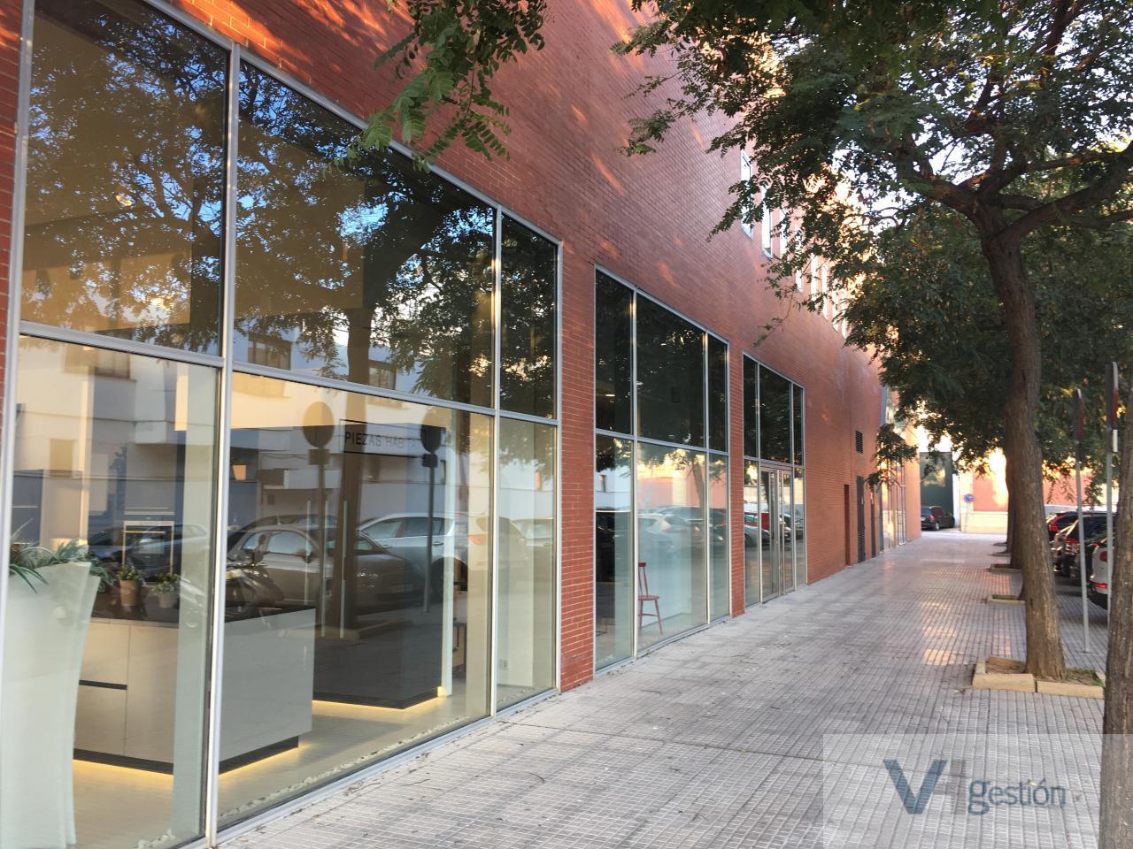 For sale of commercial in Cádiz