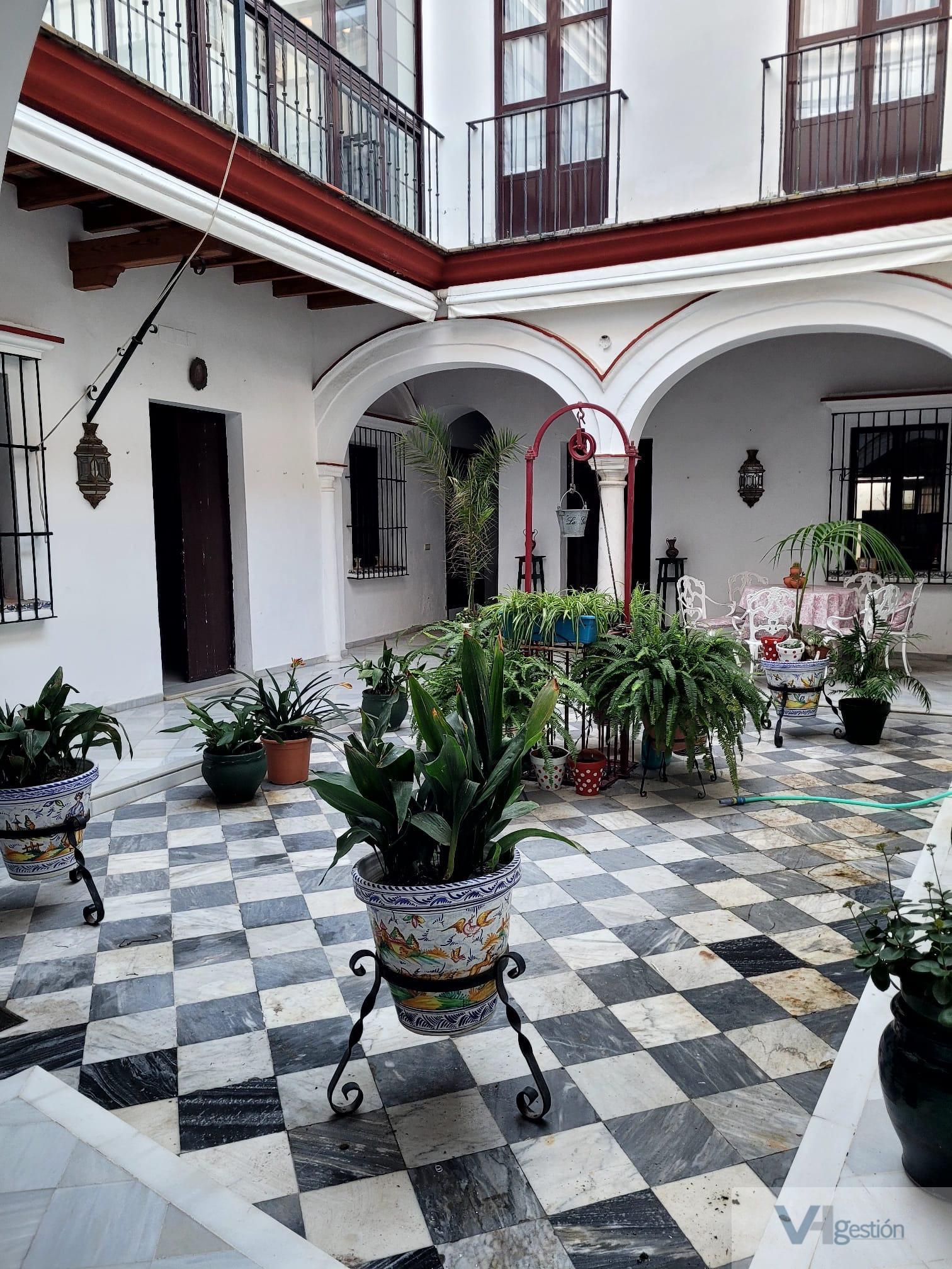 For sale of building in Sanlúcar de Barrameda
