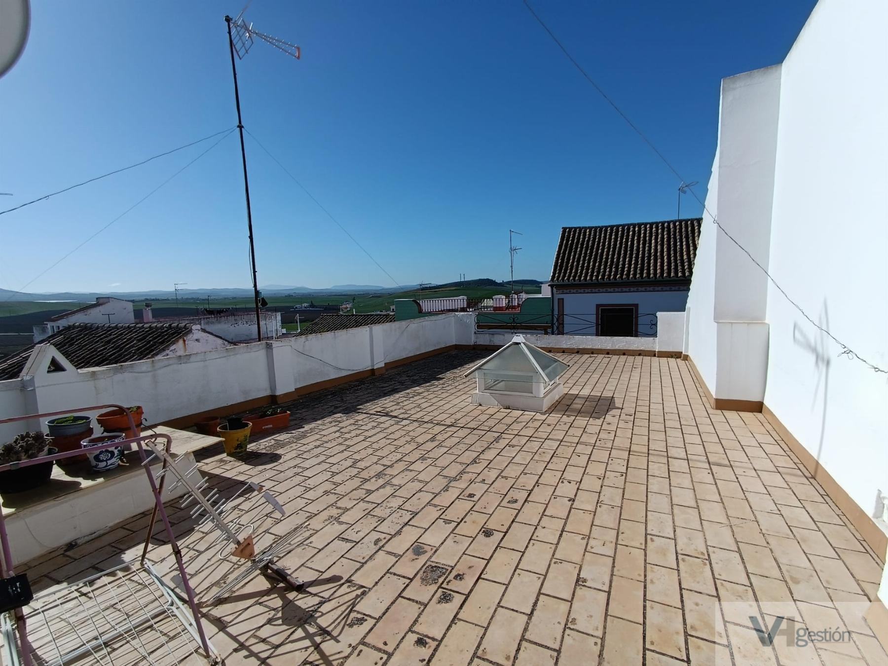 For sale of house in Villamartín