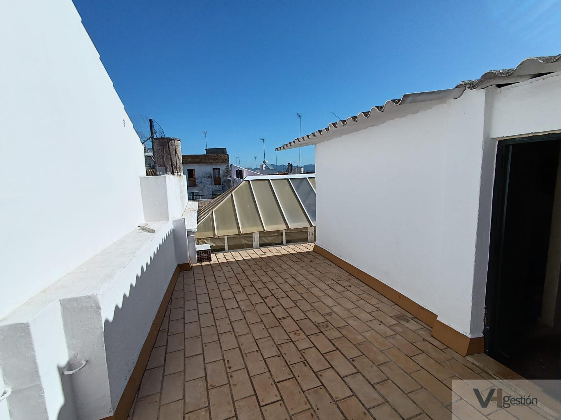 For sale of house in Villamartín