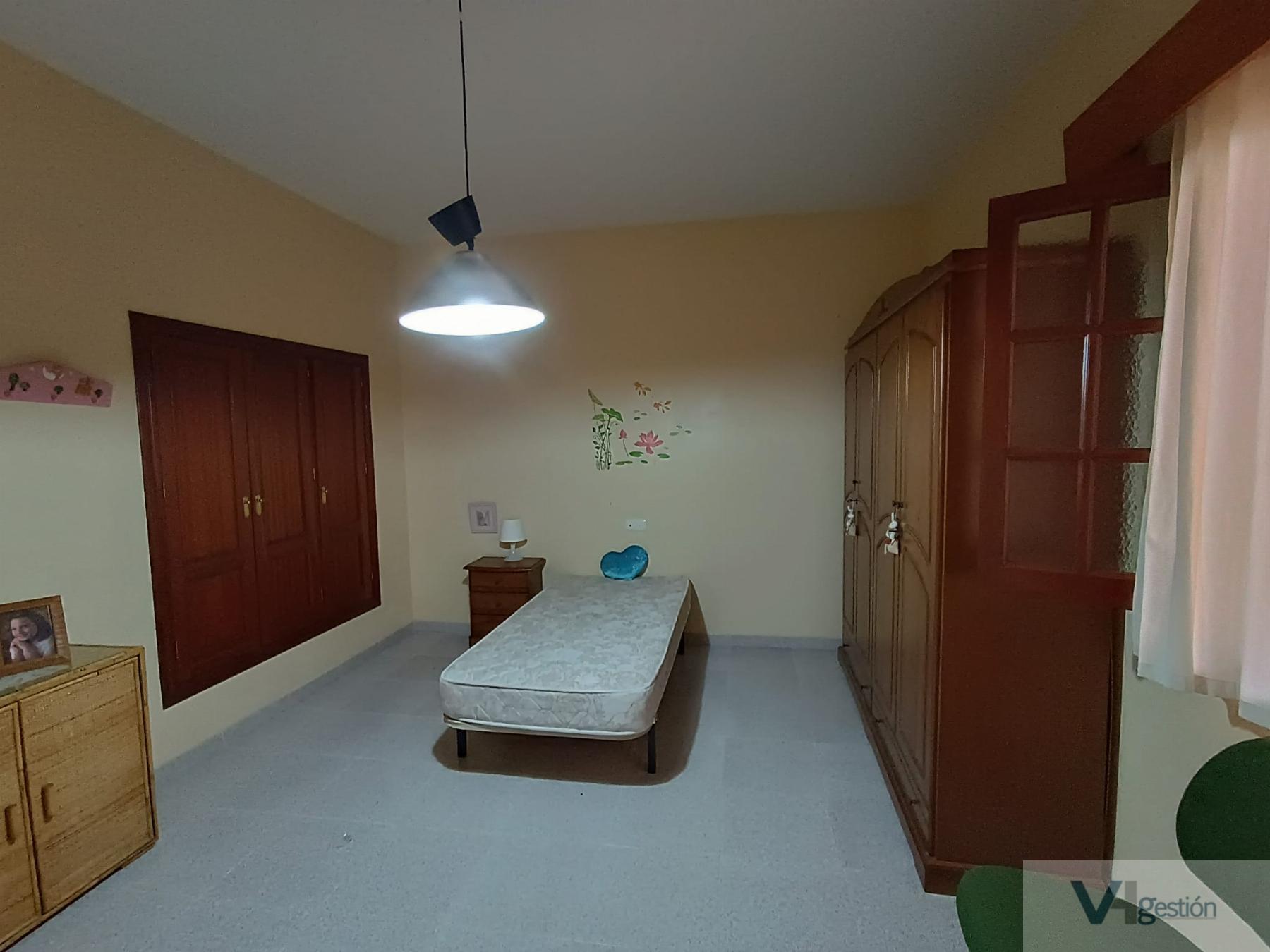 For sale of house in Villamartín