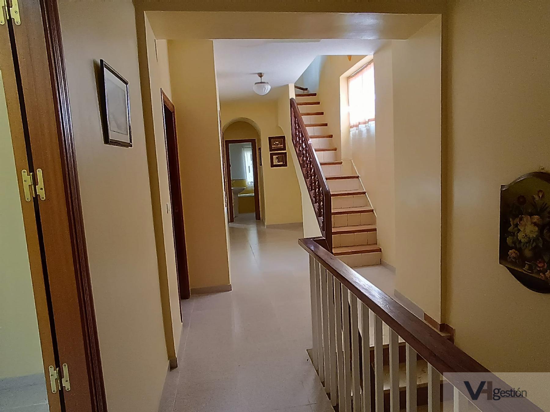 For sale of house in Villamartín