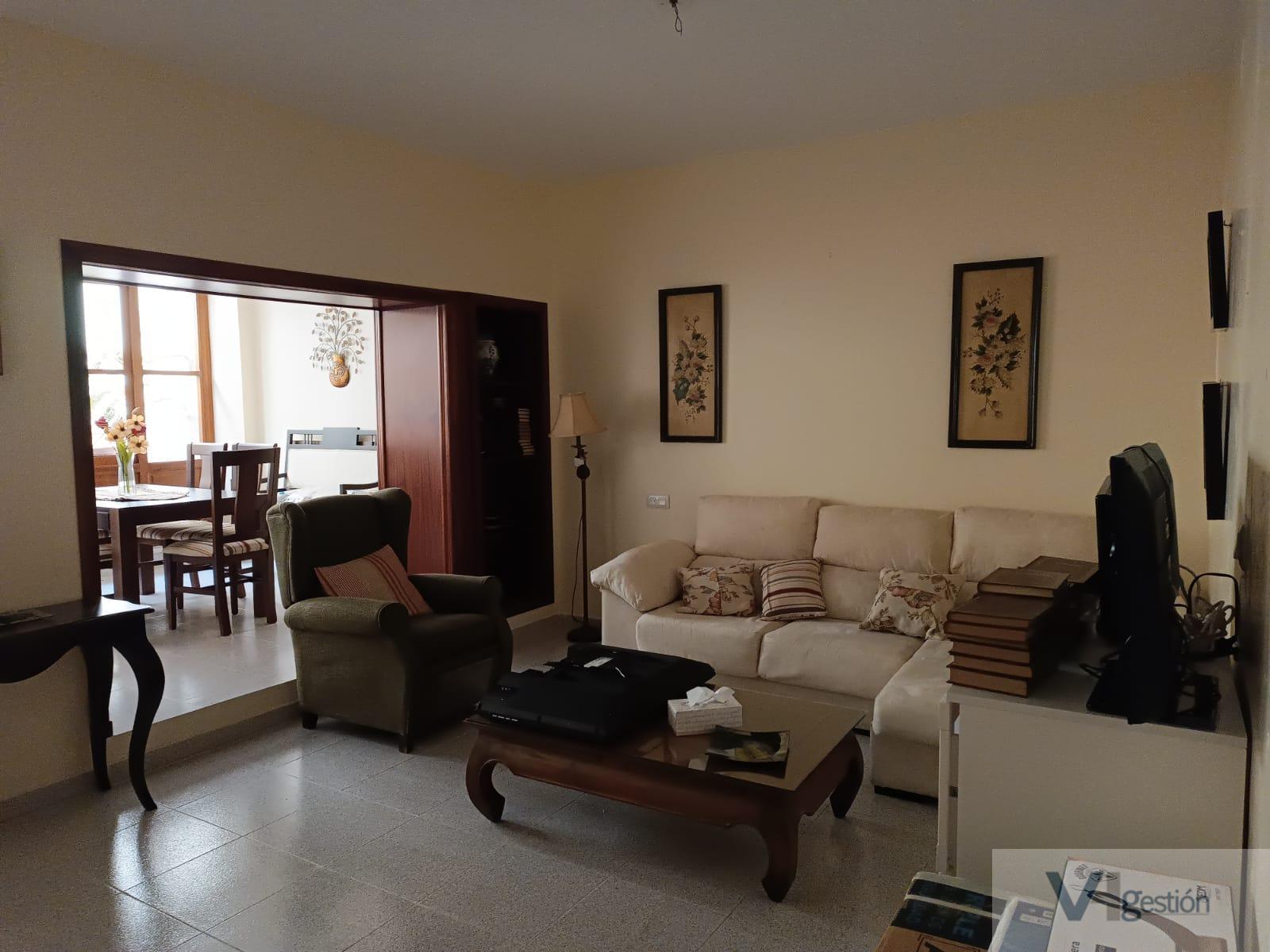 For sale of house in Villamartín