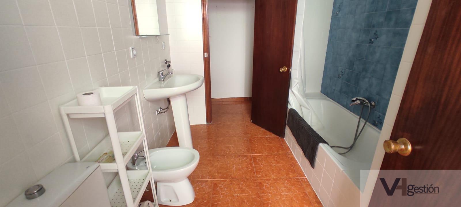 For sale of flat in Villamartín