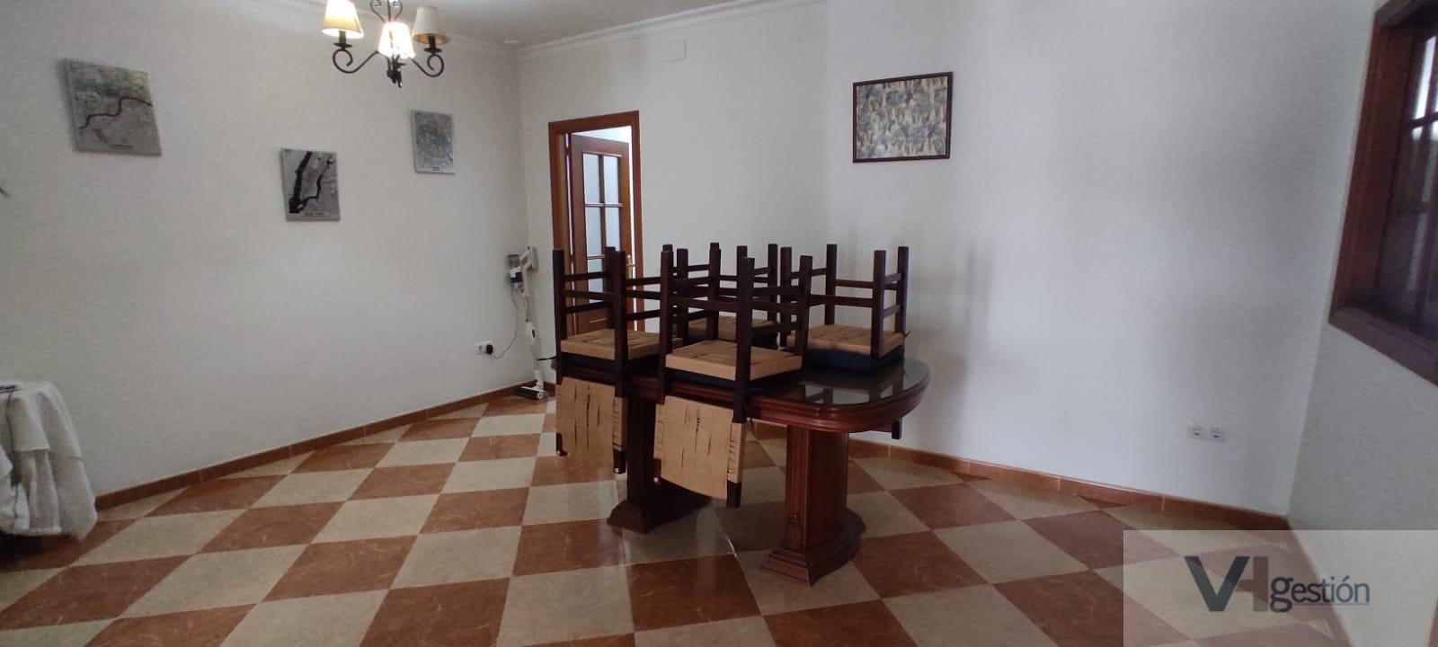 For sale of house in Villamartín