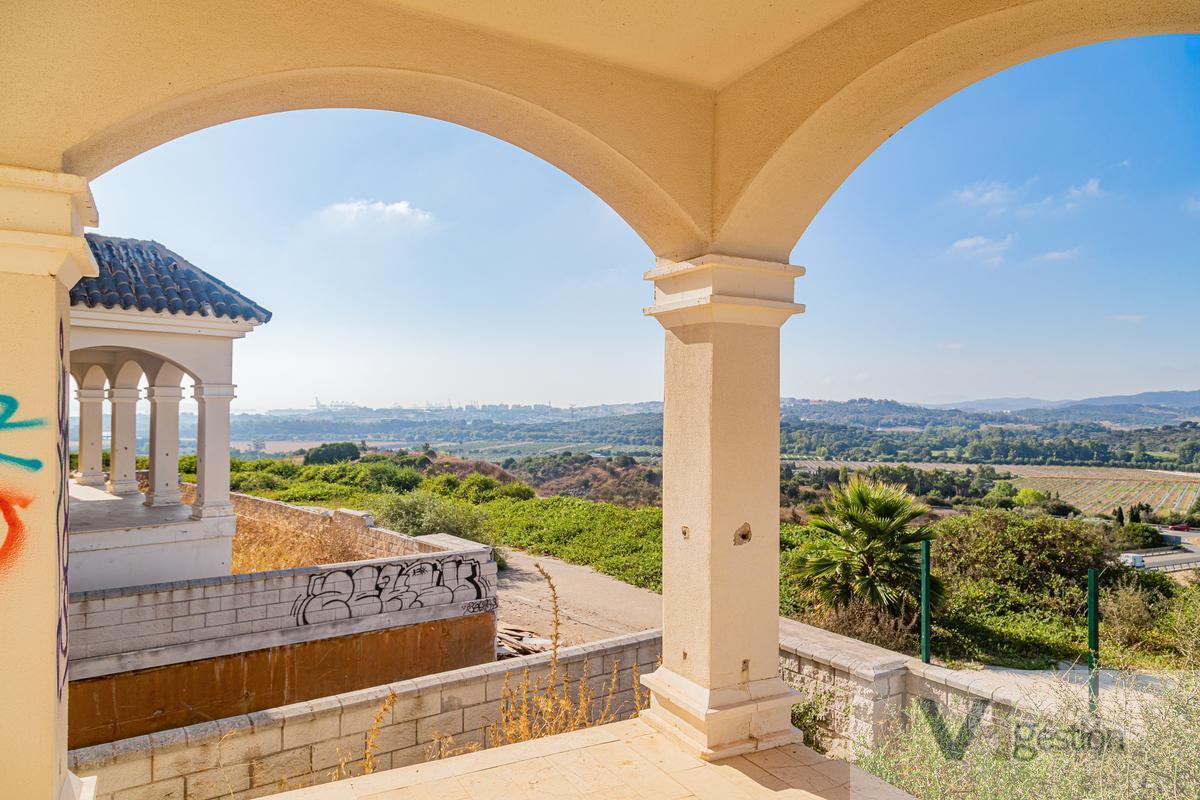 For sale of building in Los Barrios