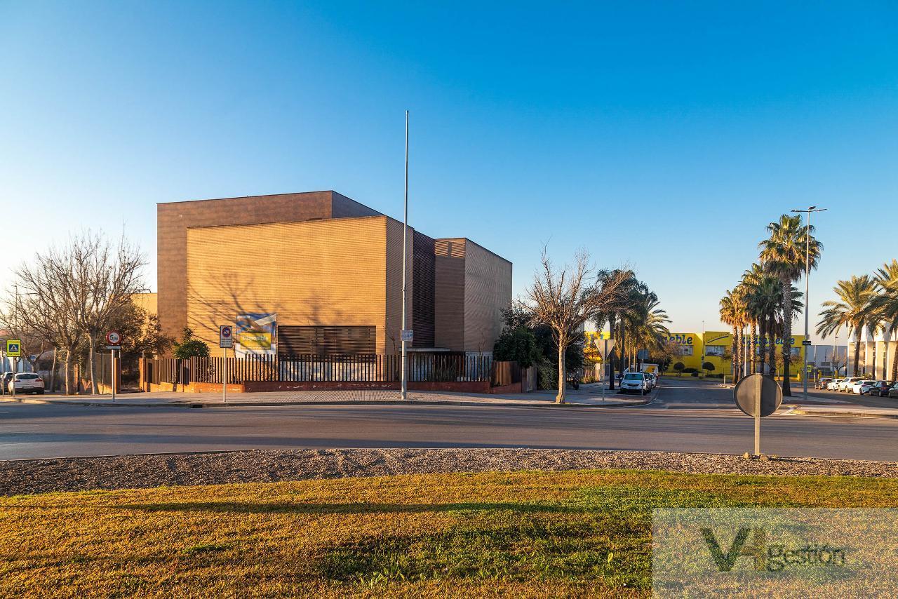 For sale of industrial plant/warehouse in Jerez de la Frontera