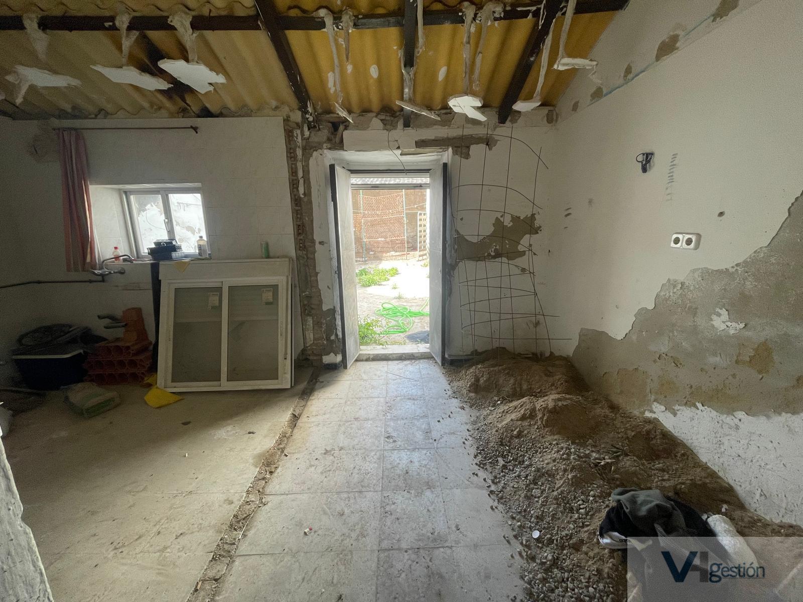 For sale of house in Villamartín