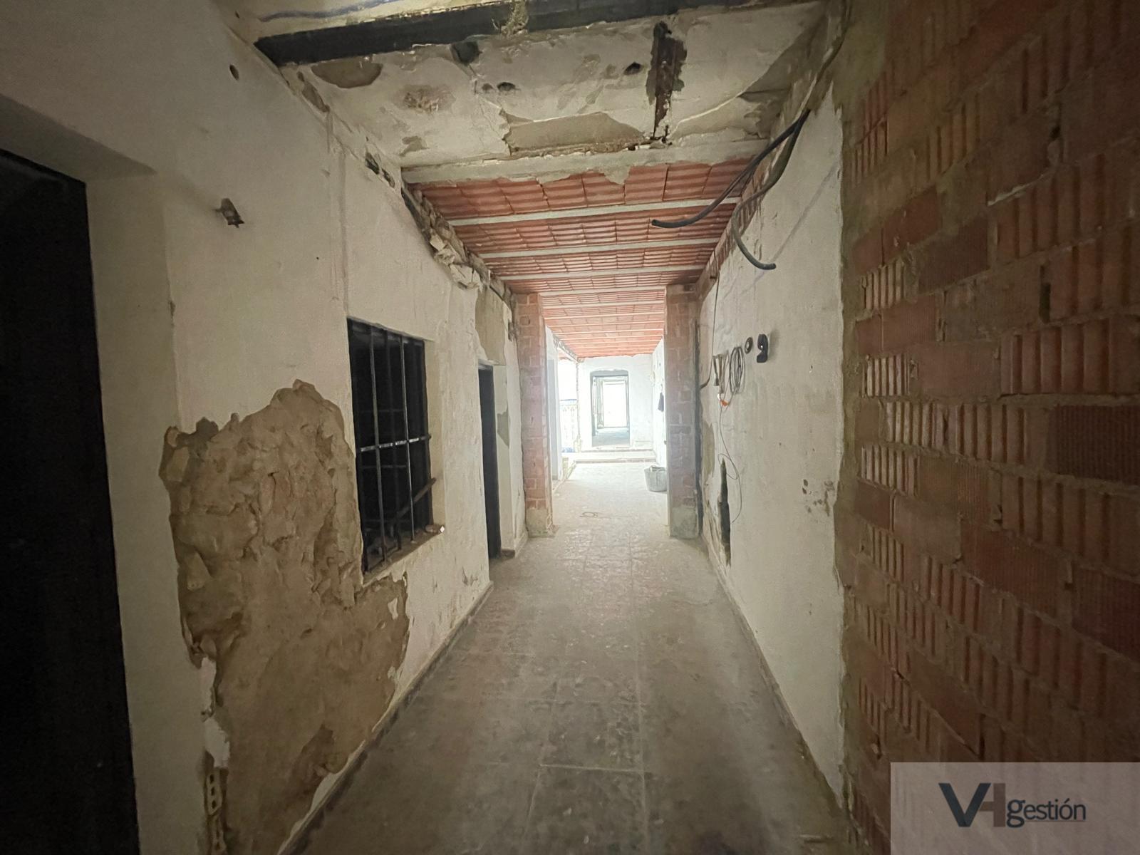 For sale of house in Villamartín
