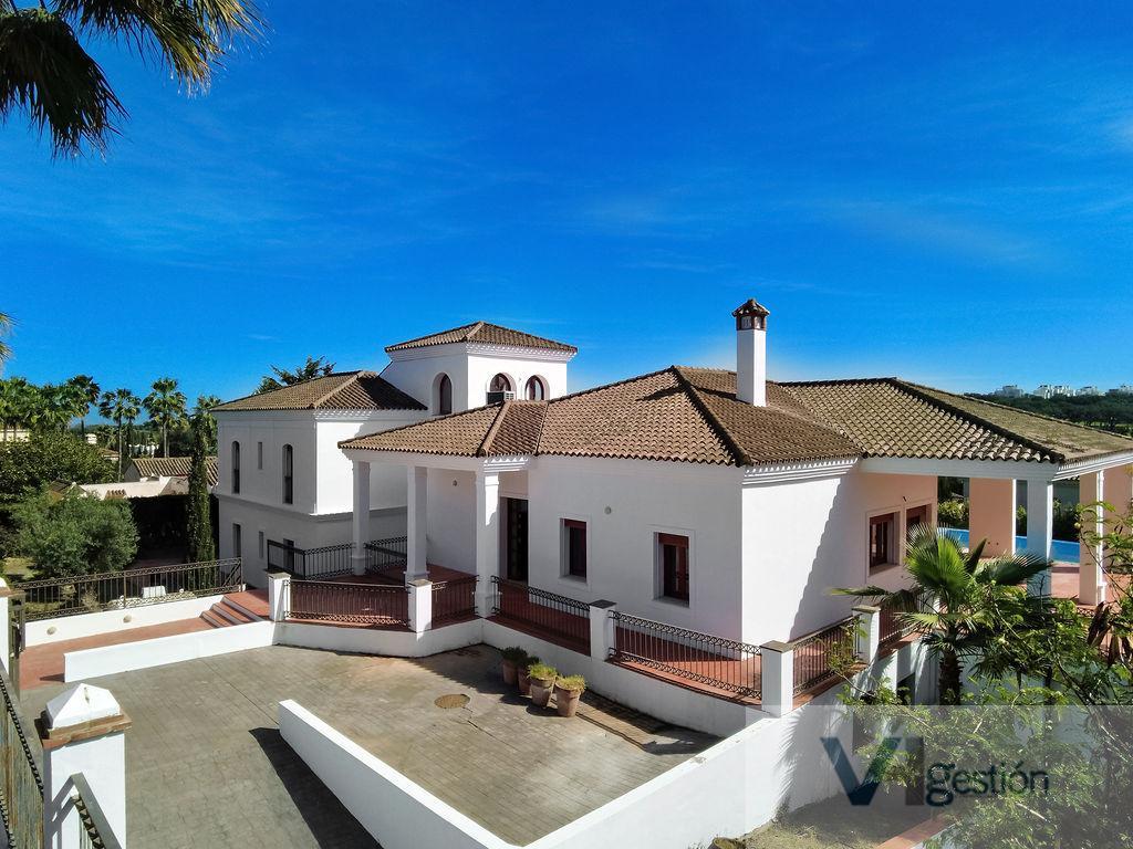 For sale of chalet in Sotogrande