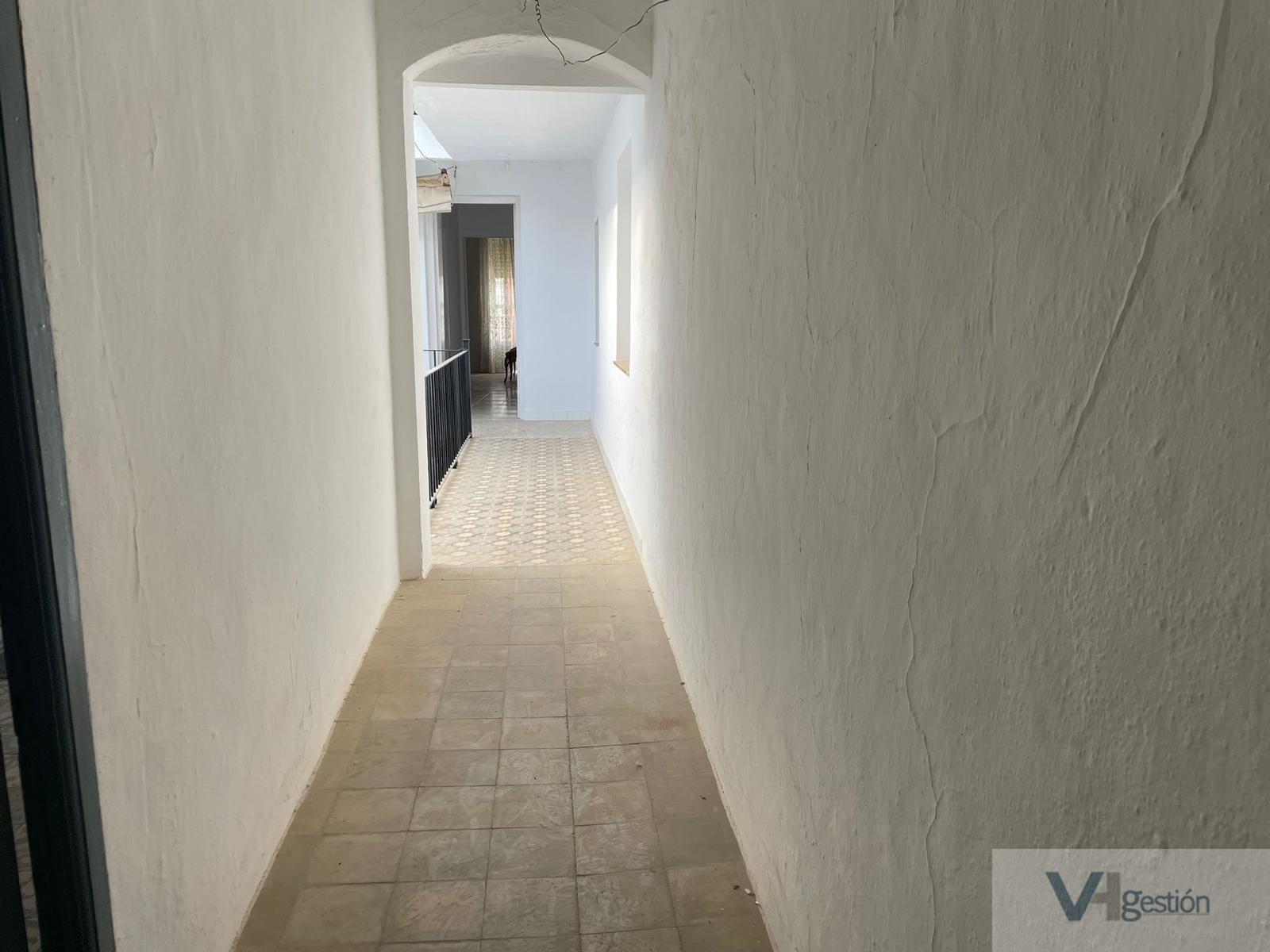 For sale of house in Villamartín