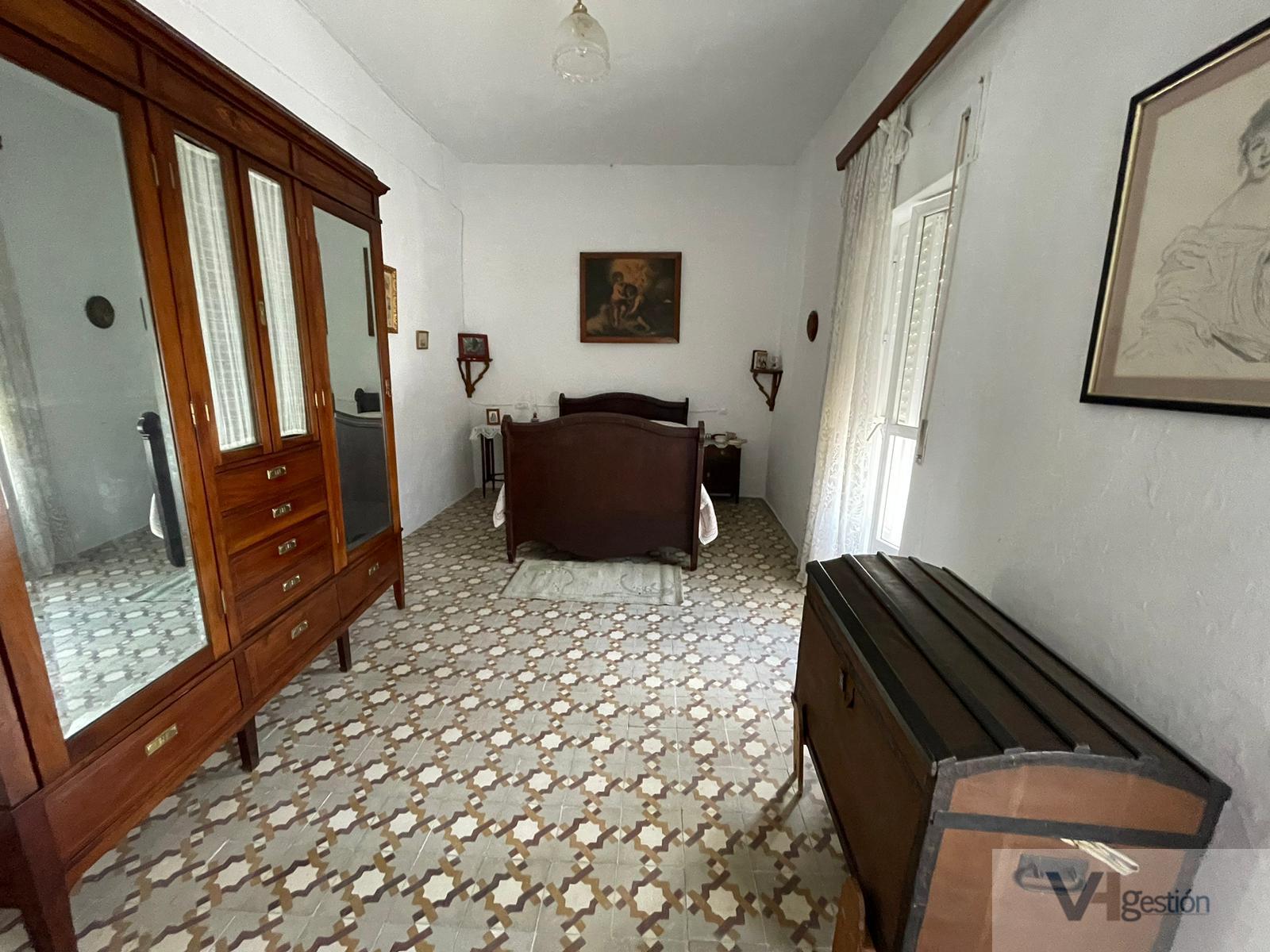 For sale of house in Villamartín