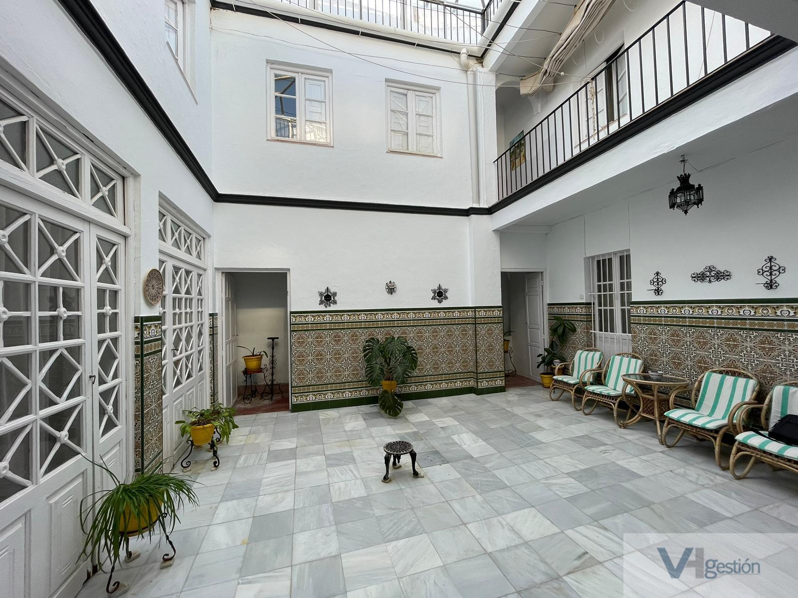 For sale of house in Villamartín